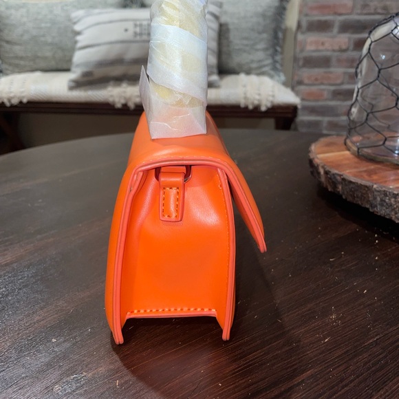 Mini Futuristic Orange Handbag - Picture 5 of 7